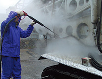 Removal of oil on heavy machines