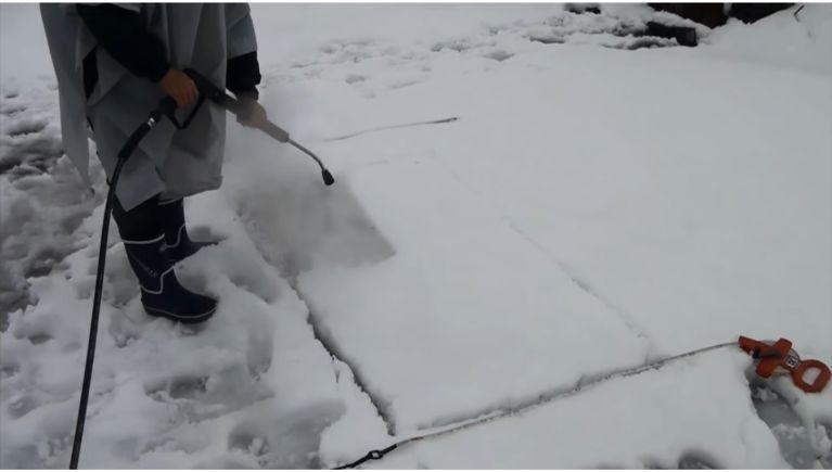 温水高圧洗浄機で雪を溶かしてみました